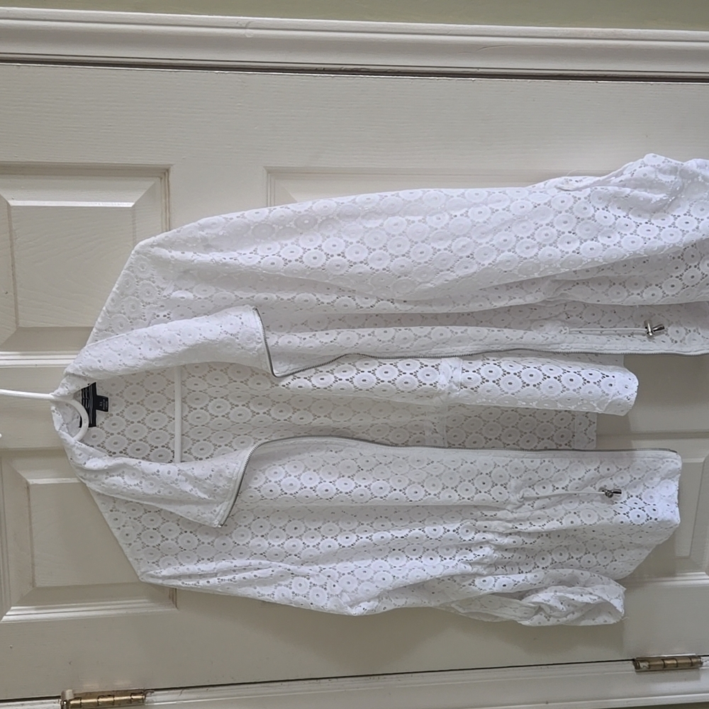 GUC White lace shirt/jacket size XL